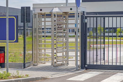 Full-Height Turnstiles vs. Half-Height Turnstiles: Which One is Right for Your Facility?