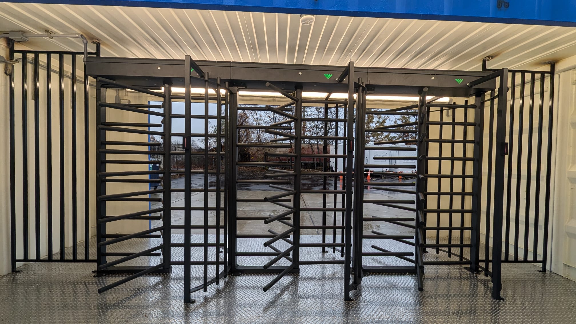Full-Height Turnstiles vs. Half-Height Turnstiles: Which One is Right for Your Facility?